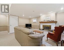 133 FAIRLANE AVENUE - 29