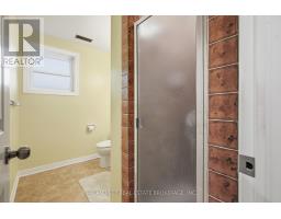 133 FAIRLANE AVENUE - 35