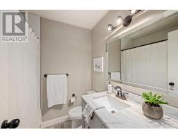 718 WONDERLAND ROAD S - 18