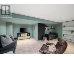 718 WONDERLAND ROAD S - 19