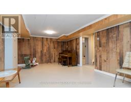 87 JACQUELINE STREET - 21