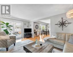 71 BLACKTHORNE CRESCENT - 24