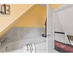 3 MARMORA STREET - 23