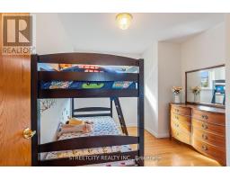 306 BURLINGTON CRESCENT - 17