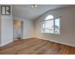 42 OLDEWOOD CRESCENT - 13