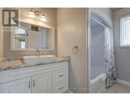 42 OLDEWOOD CRESCENT - 17