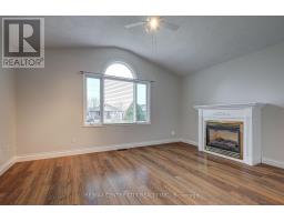 42 OLDEWOOD CRESCENT - 7