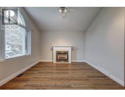 42 OLDEWOOD CRESCENT - 9