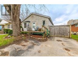 114 CONNAUGHT AVENUE - 2