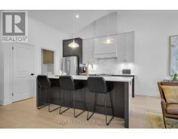 15 - 1080 UPPERPOINT AVENUE - 15