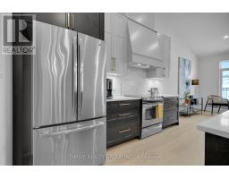 15 - 1080 UPPERPOINT AVENUE - 17