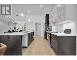 15 - 1080 UPPERPOINT AVENUE - 19