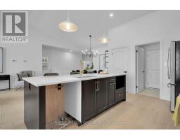 15 - 1080 UPPERPOINT AVENUE - 20