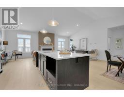 15 - 1080 UPPERPOINT AVENUE - 22