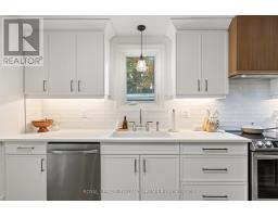 22 BRISCOE STREET E - 14