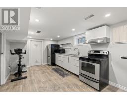 22 BRISCOE STREET E - 28