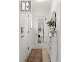 22 BRISCOE STREET E - 3