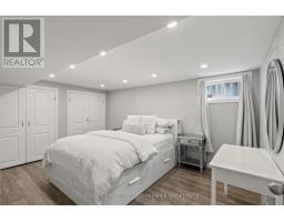 22 BRISCOE STREET E - 32