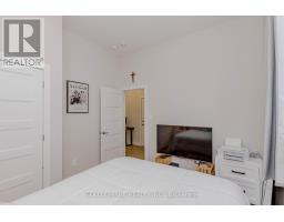 18 - 7966 FALLON DRIVE - 35