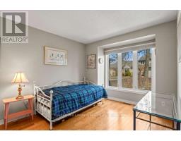 52 - 1500 RICHMOND STREET - 17