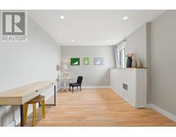 1007 - 570 PROUDFOOT LANE - 17