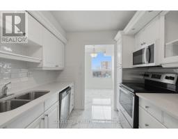 701 - 389 DUNDAS STREET - 17