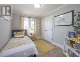 21584 HIGHBURY AVENUE N - 22