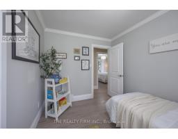 21584 HIGHBURY AVENUE N - 23