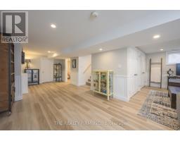 21584 HIGHBURY AVENUE N - 33