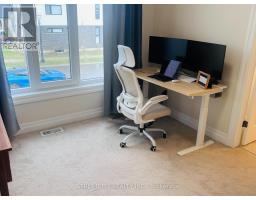 878 ZAIFMAN CIRCLE - 17