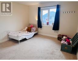 878 ZAIFMAN CIRCLE - 19