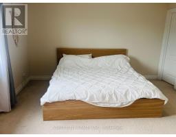 878 ZAIFMAN CIRCLE - 23