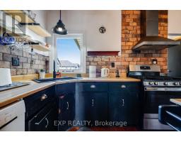 229 ERIE ST. STREET S - 11