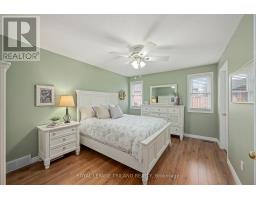 24 SIFTON DRIVE - 17