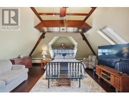 441 WOODMAN AVENUE - 35