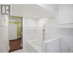 441 WOODMAN AVENUE - 42