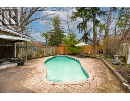 174 IROQUOIS AVENUE - 10