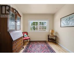 174 IROQUOIS AVENUE - 37