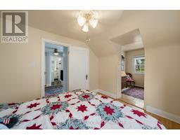 174 IROQUOIS AVENUE - 38