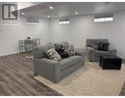 47 APONI CRESCENT - 14