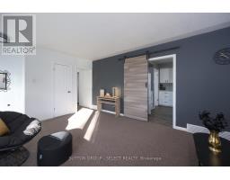 47 APONI CRESCENT - 2