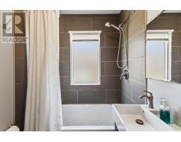 1334 LANGMUIR AVENUE - 23