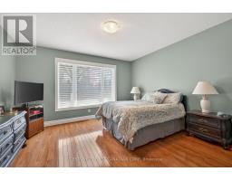 9 - 181 SKYLINE AVENUE - 17