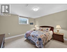 9 - 181 SKYLINE AVENUE - 32