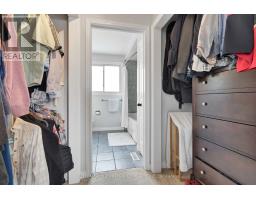 122 LAUREL STREET - 25