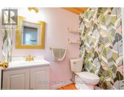 62 GLENBURNIE CRESCENT - 26