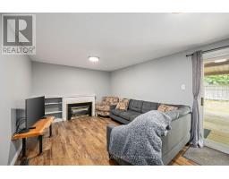 93 ST LAWRENCE BOULEVARD - 17