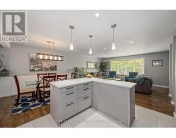 93 ST LAWRENCE BOULEVARD - 6