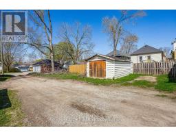 33 TERRENCE STREET - 34