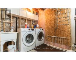 286 BURLINGTON CRESCENT - 18